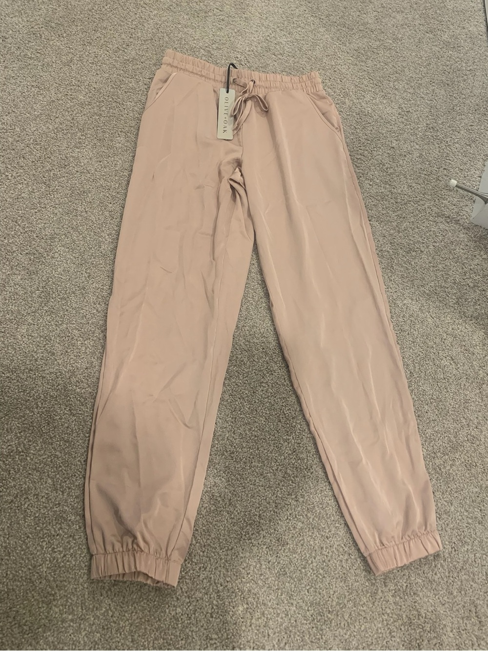 Olive + Oak Blush Pink Satin Drawstring Lounge Travel Jogger Pants Small NWT
